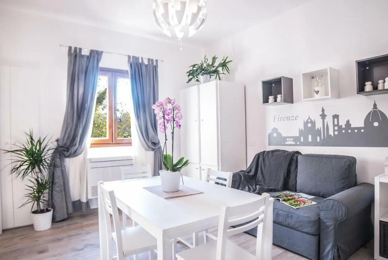 Cascine Home Holidays Florence Apartment